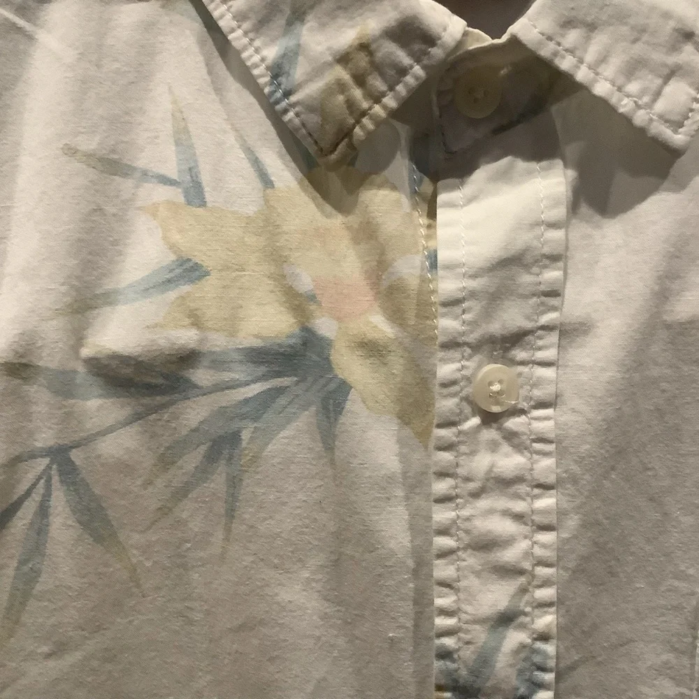 Cotton On Vintage remastered white Hawaiian button down short sleeve shirt|small - Picture 4 of 4